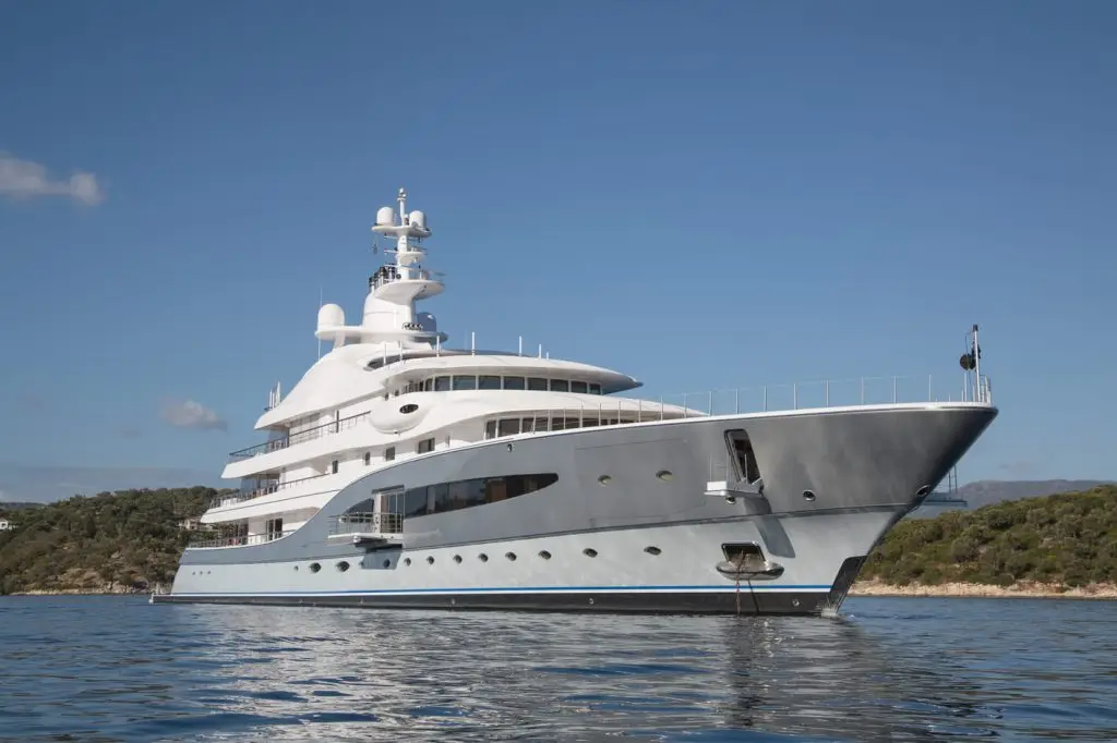 Superyacht lifestyle by CBS Yachts