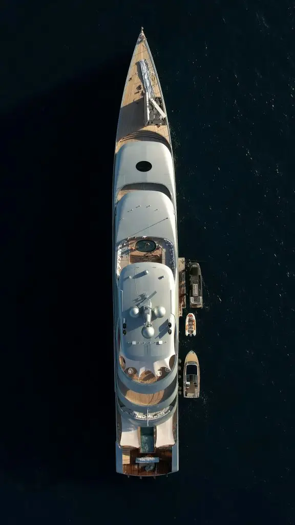 Superyachting by CBS Yachts