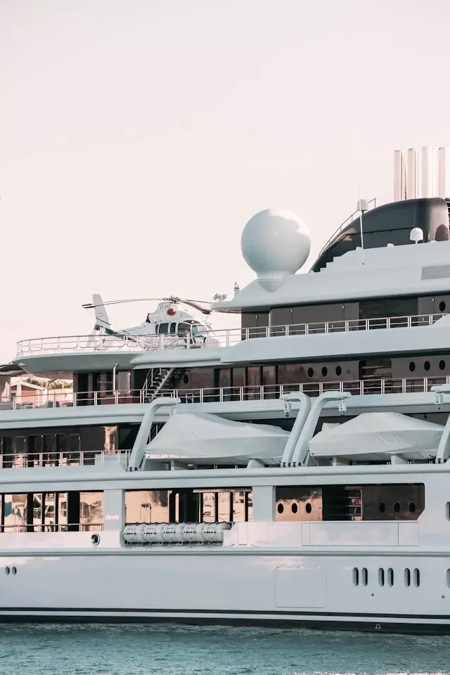 Superyacht by Ben-koorengevel